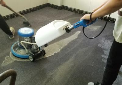 東莞清潔公司解讀 工廠日常清潔與保潔中，刷地機是不可或缺的利器